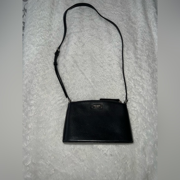 KATE SPADE CROSS BODY PURSE - Picture 1 of 2